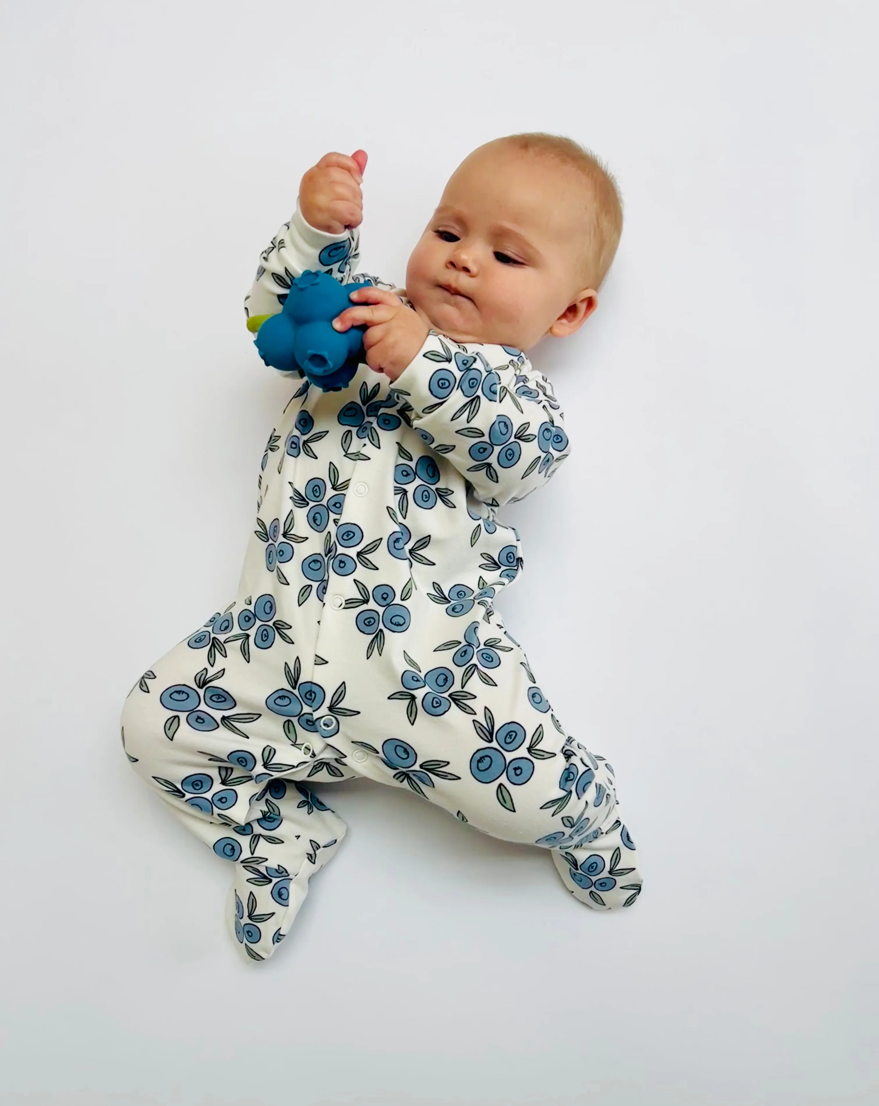 Eddie & Bee organic cotton Baby sleepsuit  in Cream " Blueberry " print.