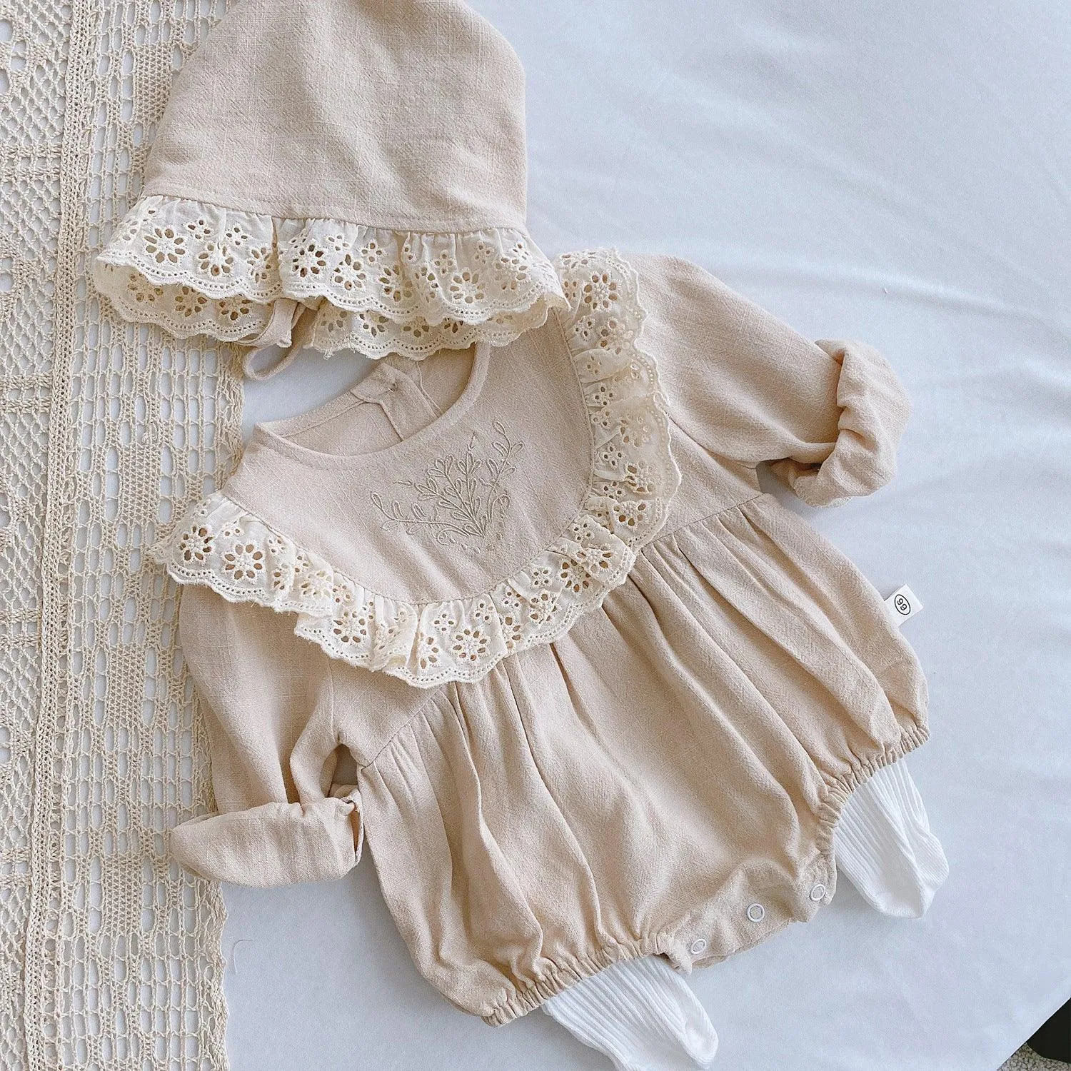 Free Hat Lace Onesie Baby Spring Clothes Newborn Rompers One Year Old Celebration Dress