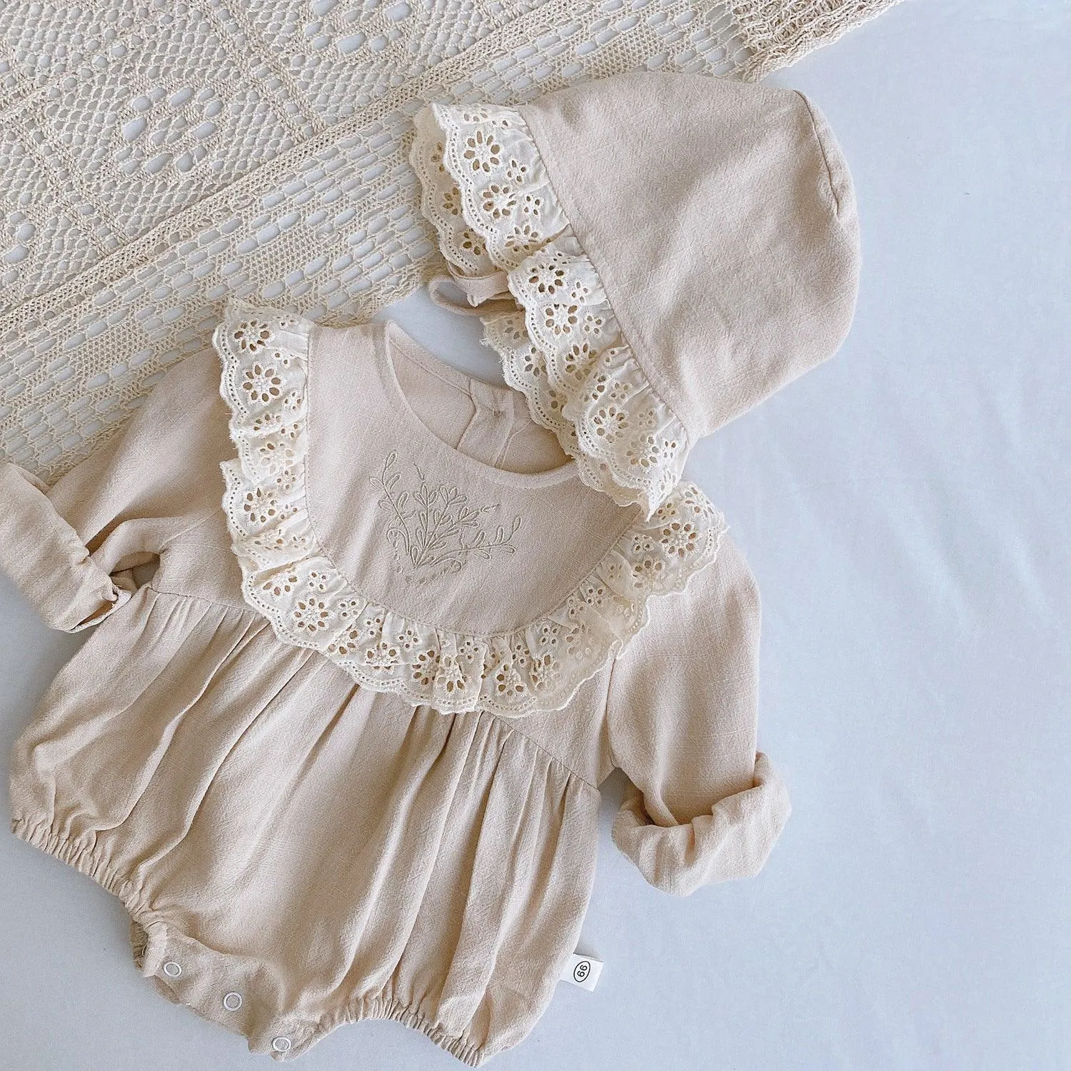 Free Hat Lace Onesie Baby Spring Clothes Newborn Rompers One Year Old Celebration Dress