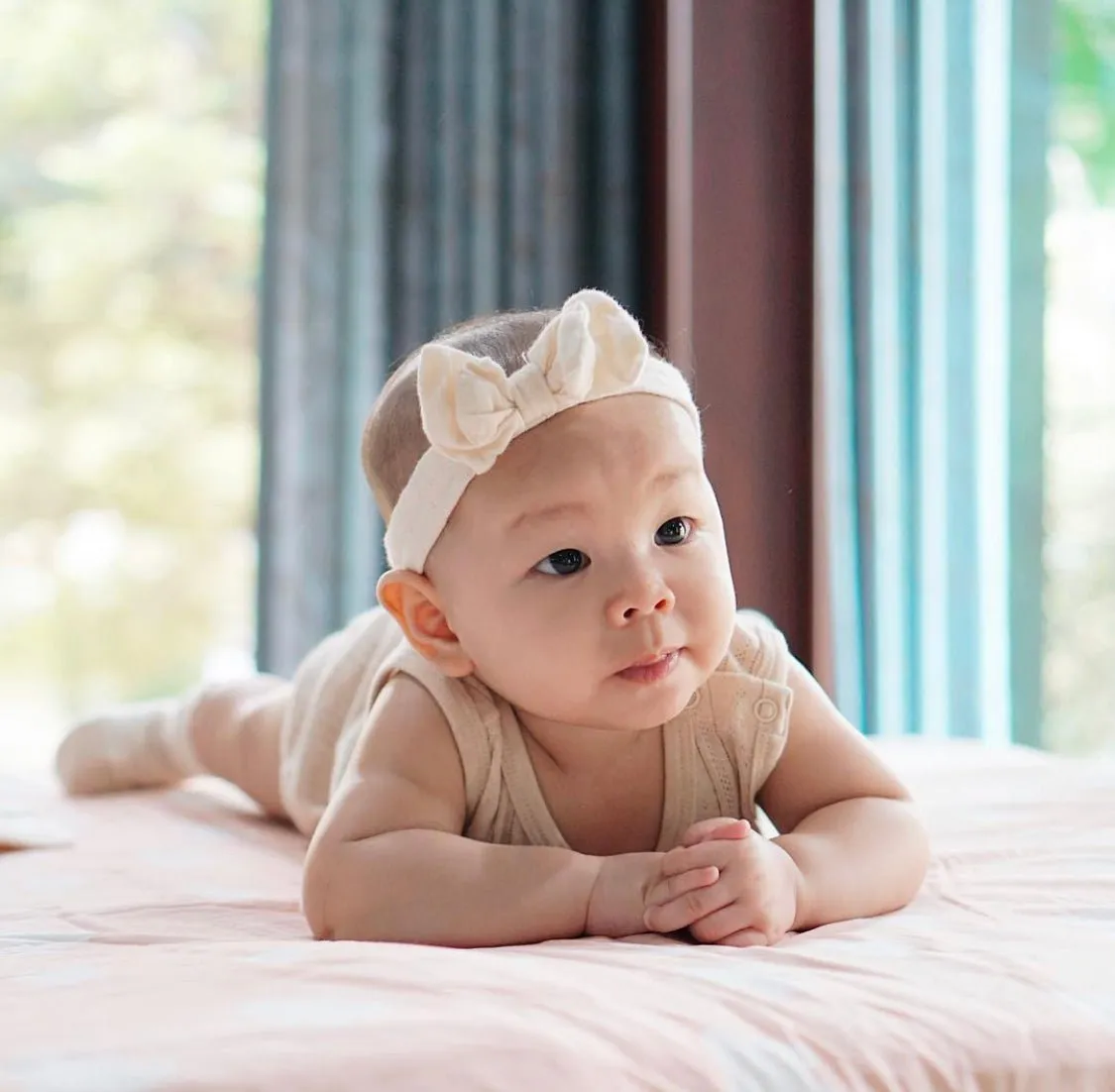 Organic Baby Headbands | Knitted Newborn Bows | Cute & Soft Baby Accessories